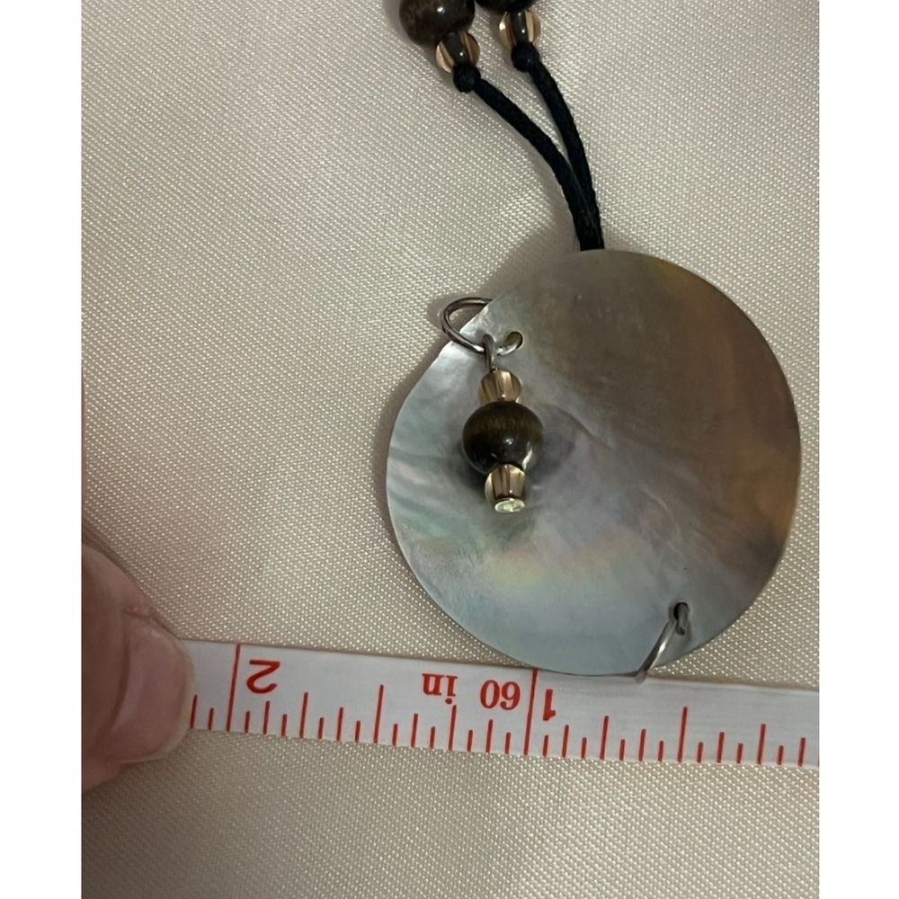 Adjustable shell necklace - Picture 3 of 3
